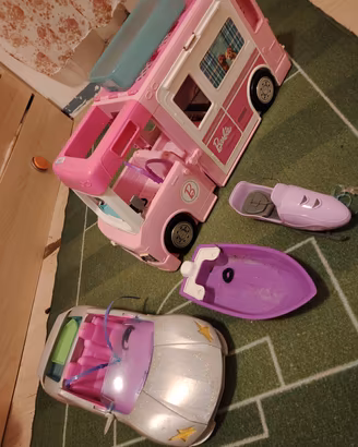 camper barbie+ auto+ motoslitta 