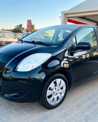 Toyota Yaris 1.4 D-4D 5 porte Sol OK NEOPATENTATI