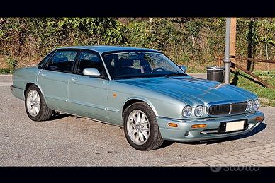 Jaguar XJ8 3.2