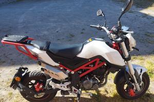 Moto TNT 125cc