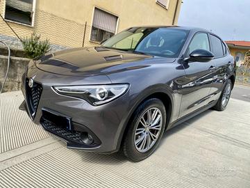 alfa romeo stelvio 2.2 TD 190cv AT8 anno 12/2021