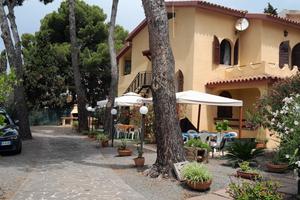 Villetta a 150 metri dal mare Nora Pula sud Sardeg