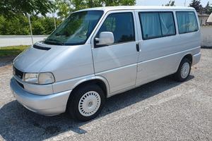 Volkswagen Transporter 2.5 tdi 9 posti