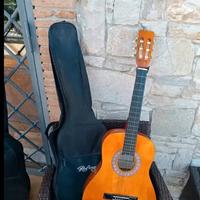 Chitarre classiche come nuove (mai utilizzata)