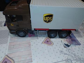 camion giocattolo bruder