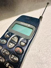 Collezione privata telefono vintage. Leggi