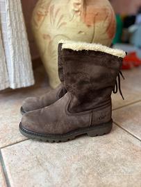 Stivali marroni di pelle con pelliccia caterpillar