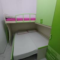 Cameretta  ad angolo e scrivania 