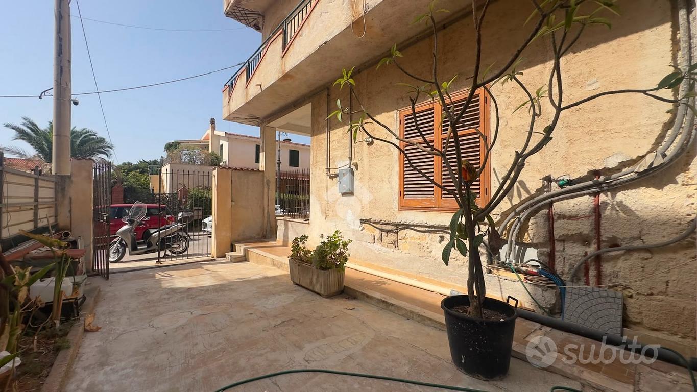 3 LOCALI A TRAPPETO - Vista 3