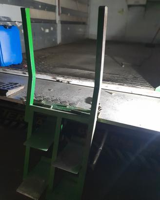 scaletta in giardino