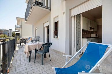 Villa Trentina a m.200 dal mare