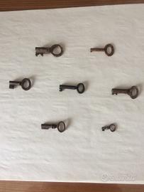 Lotto 7 chiavi antiche piccole dimensioni