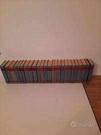 Enciclopedia letteratura vari volumi.