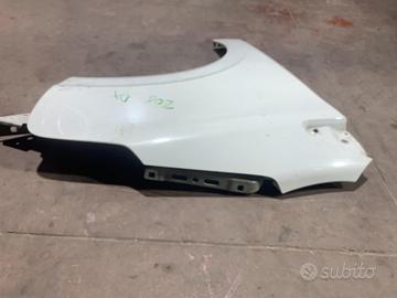 PARAFANGO ANTERIORE DESTRO PEUGEOT 208 Serie 96729