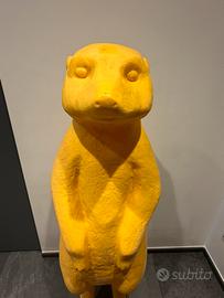 Suricato Cracking Art Giallo scultura plastica