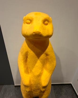 Suricato Cracking Art Giallo scultura plastica