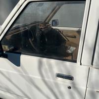 Autocarro nissan patrol