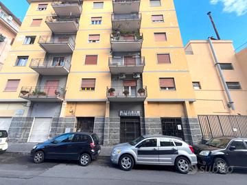 Capodichino- locale comm.le