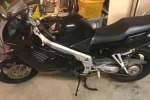Honda VFR 750