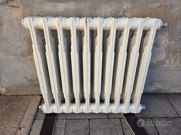 Radiatore / Termosifone compatto in ghisa