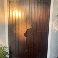 Portafinestra scuro in legno