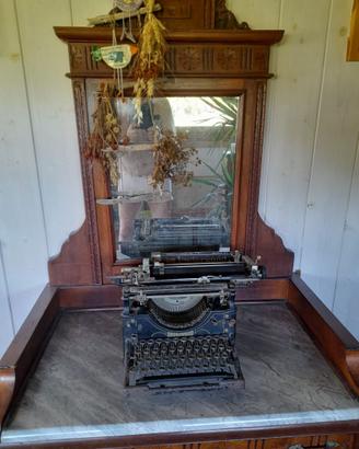 Macchina da Scrivere primi '900, marca UNDERWOOD,