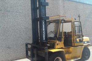 Carrello elevatore diesel 8000kg cabinato DAEWOO