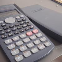 Calcolatrice scientifica Titanium – 240 funzioni