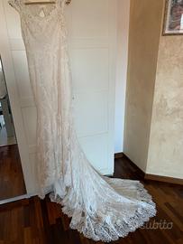 Abito da sposa in pizzo francese
