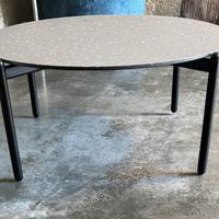 TAVOLINO TONDO UNDIQUE KARTELL GRIGIO SCURO