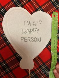 cuore luminoso con piedistallo