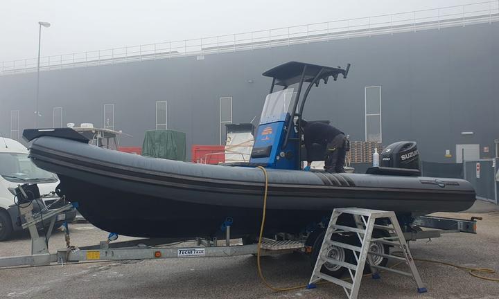 Gommone da pesca con Ttop 6,7m 200cv Suzuki