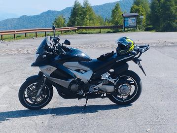 VFR 800 CROSSRUNNER