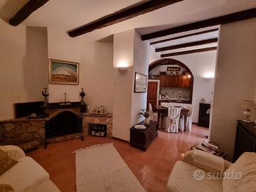 Adiacenze Municipio appartamento con ingresso indi