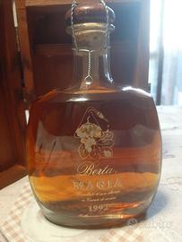 Bottiglia di distillato Berta Magia 1992