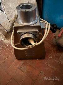 trita carne 380 professionale  