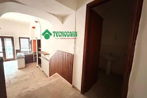 NEGOZIO A AVELLINO