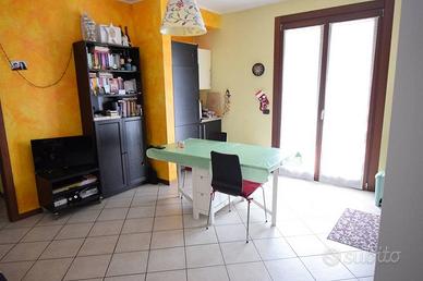 Appartamento di 59 m² con 2 locali e box auto a Ro