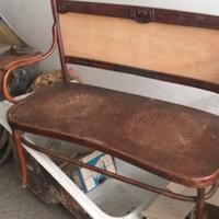 Divanetto thonet anni 20, como' e comodini anni 30