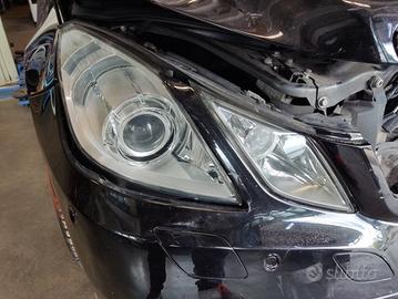 Proiettore destro MERCEDES-BENZ CLASSE E del 2010