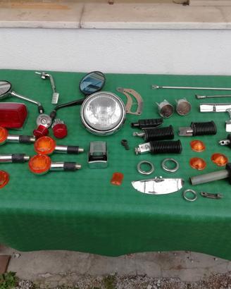 Lotto ricambi moto Suzuki