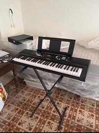 Pianola yamaha EZ-220
