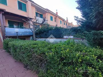 VILLA A SCHIERA A FOGGIA