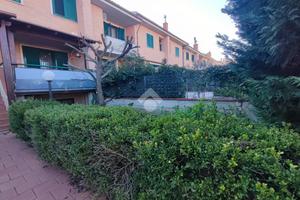 VILLA A SCHIERA A FOGGIA
