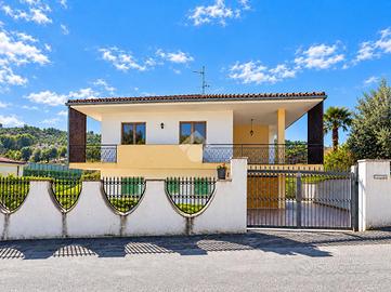 VILLA SINGOLA A SAN GIOVANNI TEATINO