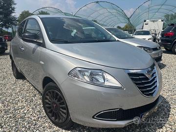 Lancia Ypsilon 1.2 69 CV 5 porte S&S Silver