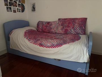 Letto e scrivania