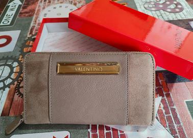 Portafogli scamosciato con scomparti