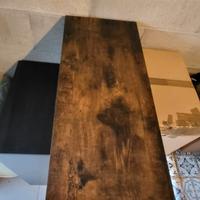 Mensola con dettagli in ferro