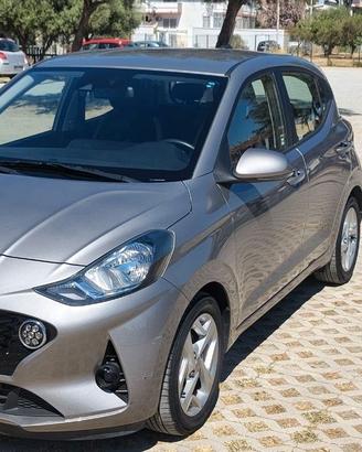 Hyundai i10 1.0 benzina 2023  13.200 km